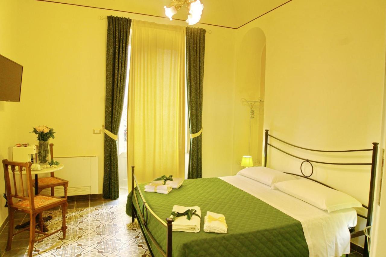 Domus Aurea Bed and Breakfast Montalbano Elicona Buitenkant foto