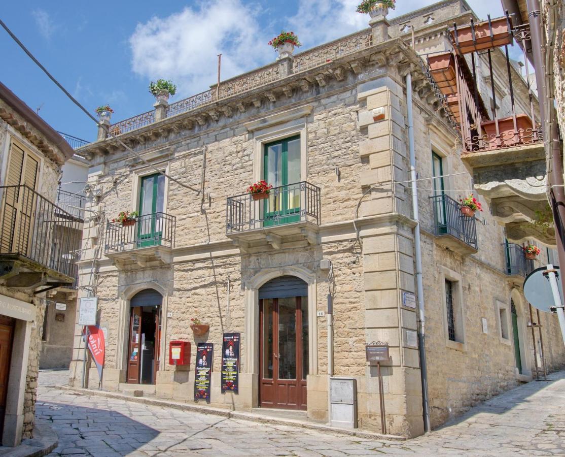 Domus Aurea Bed and Breakfast Montalbano Elicona Buitenkant foto