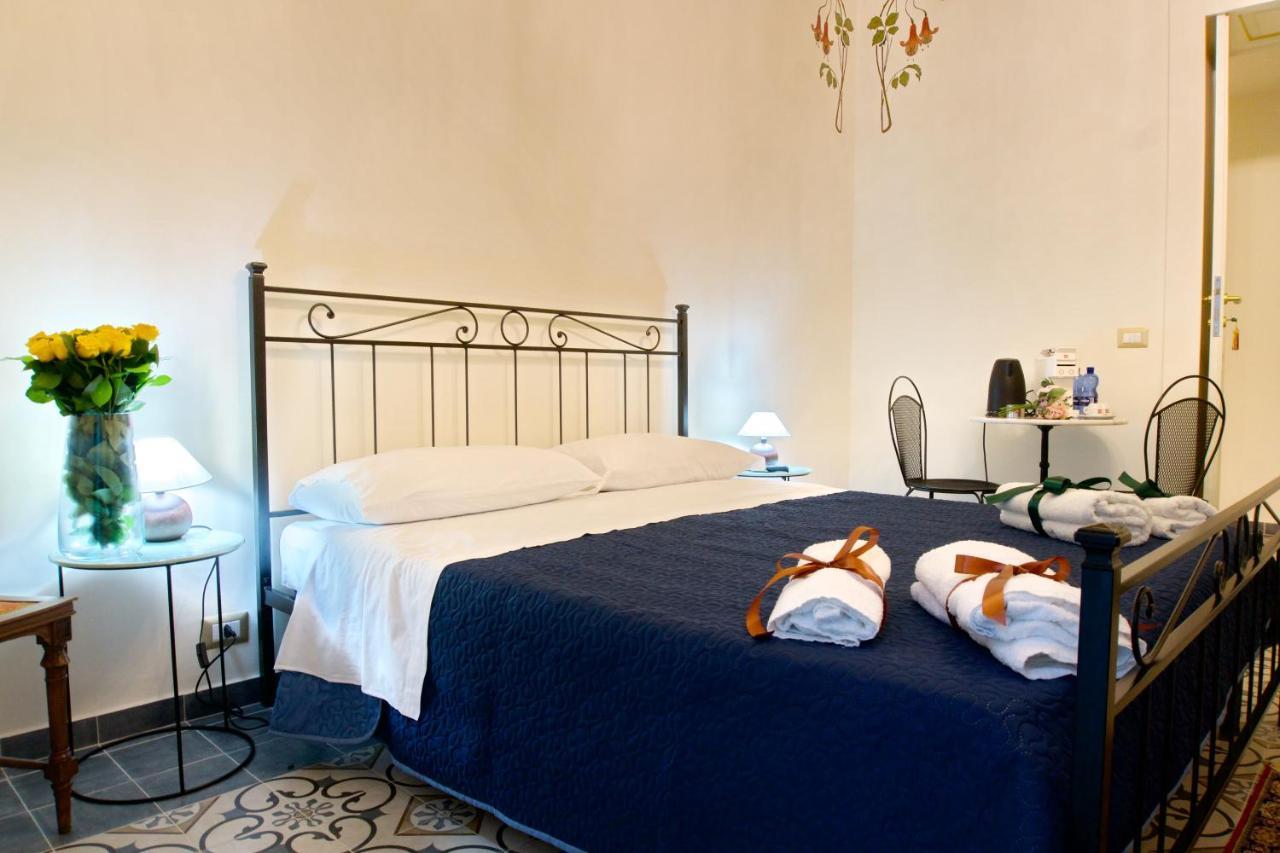 Domus Aurea Bed and Breakfast Montalbano Elicona Buitenkant foto