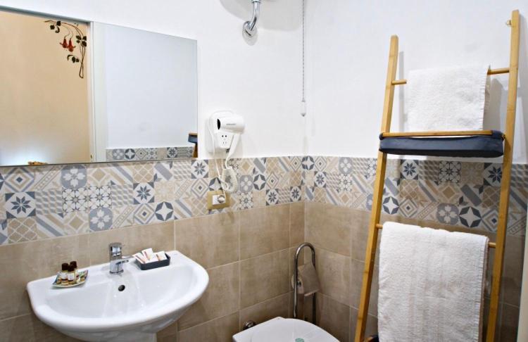 Domus Aurea Bed and Breakfast Montalbano Elicona Buitenkant foto